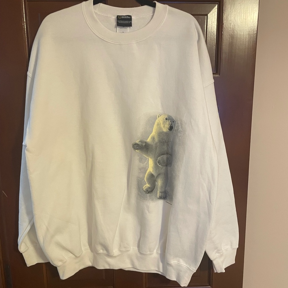 2004 NATIONAL GEOGRAPHIC POLAR BEAR CREWNECK